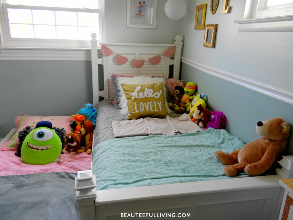 Girls Room with Stuffed animals - Beauteeful Living