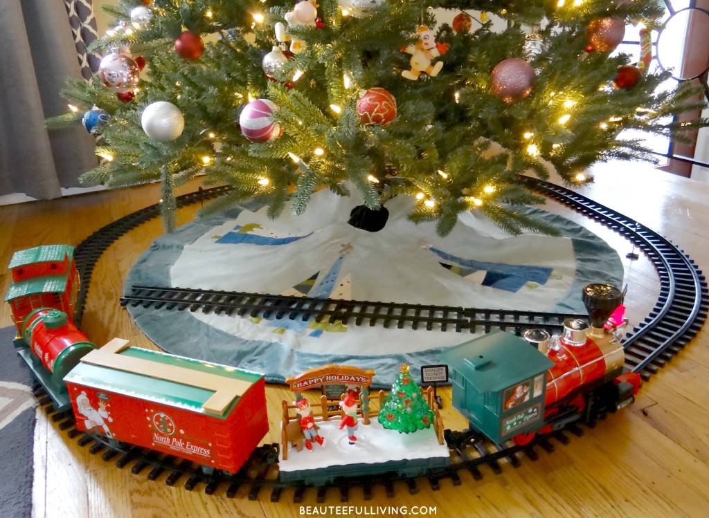 Christmas Train Set - Beauteeful Living