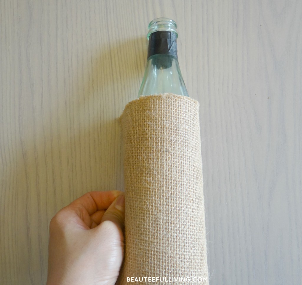 Wrapping bottle with burlap