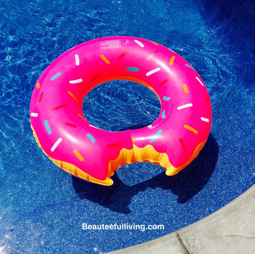 Donut float