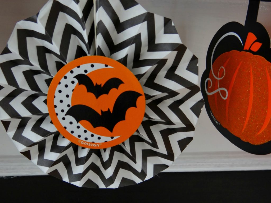halloween-fan-garland-from-party-city