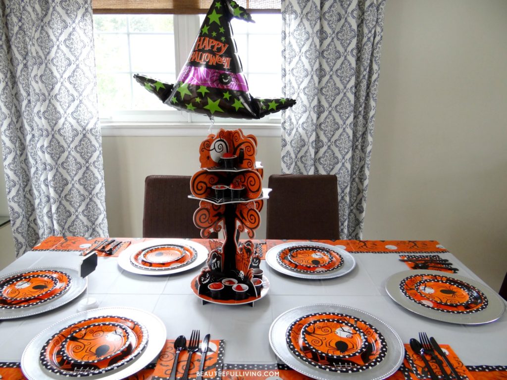 halloween-party-tablescape-party-city