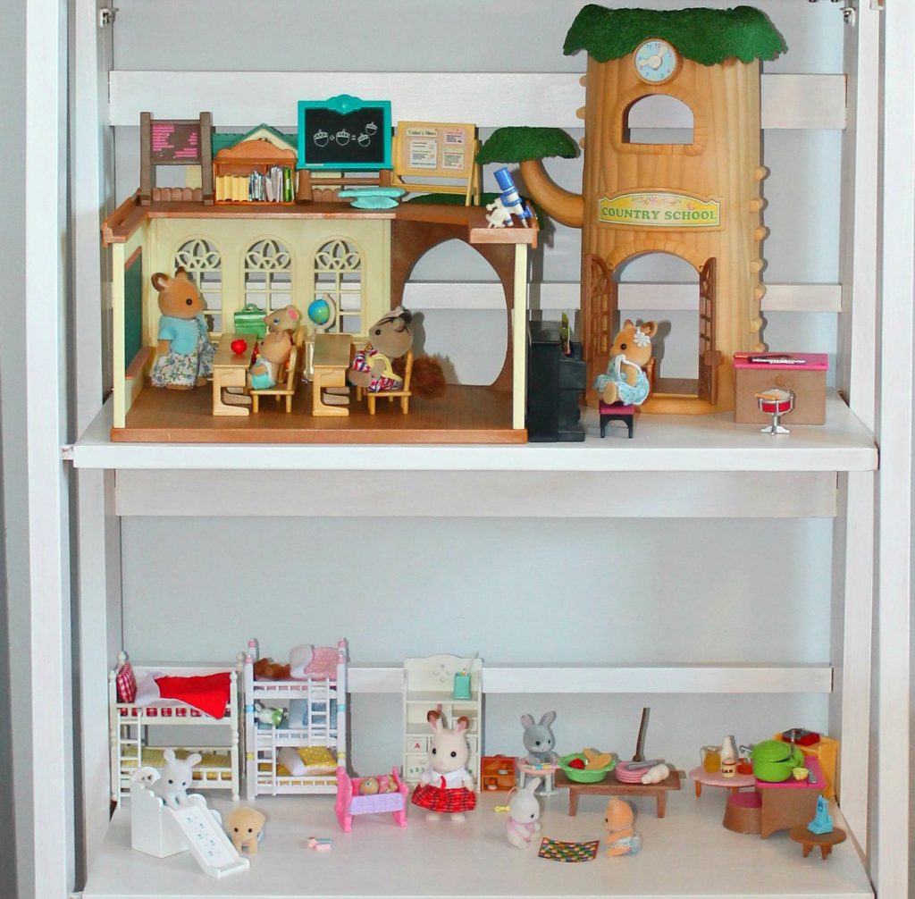 Shelf for toys - Beauteeful Living