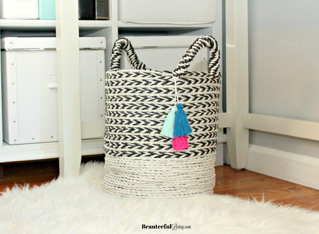 Woven black and white basket - Beauteeful Living